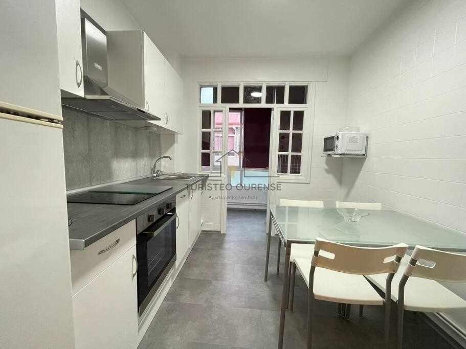 Apartmán O Cuarto De Abastos Ourense Exteriér fotografie